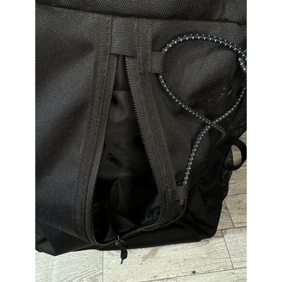 Converse CO Accessories Transition Unisex Jet-Black Zipper Backpack Bag CVVB14 - Picture 11 of 13